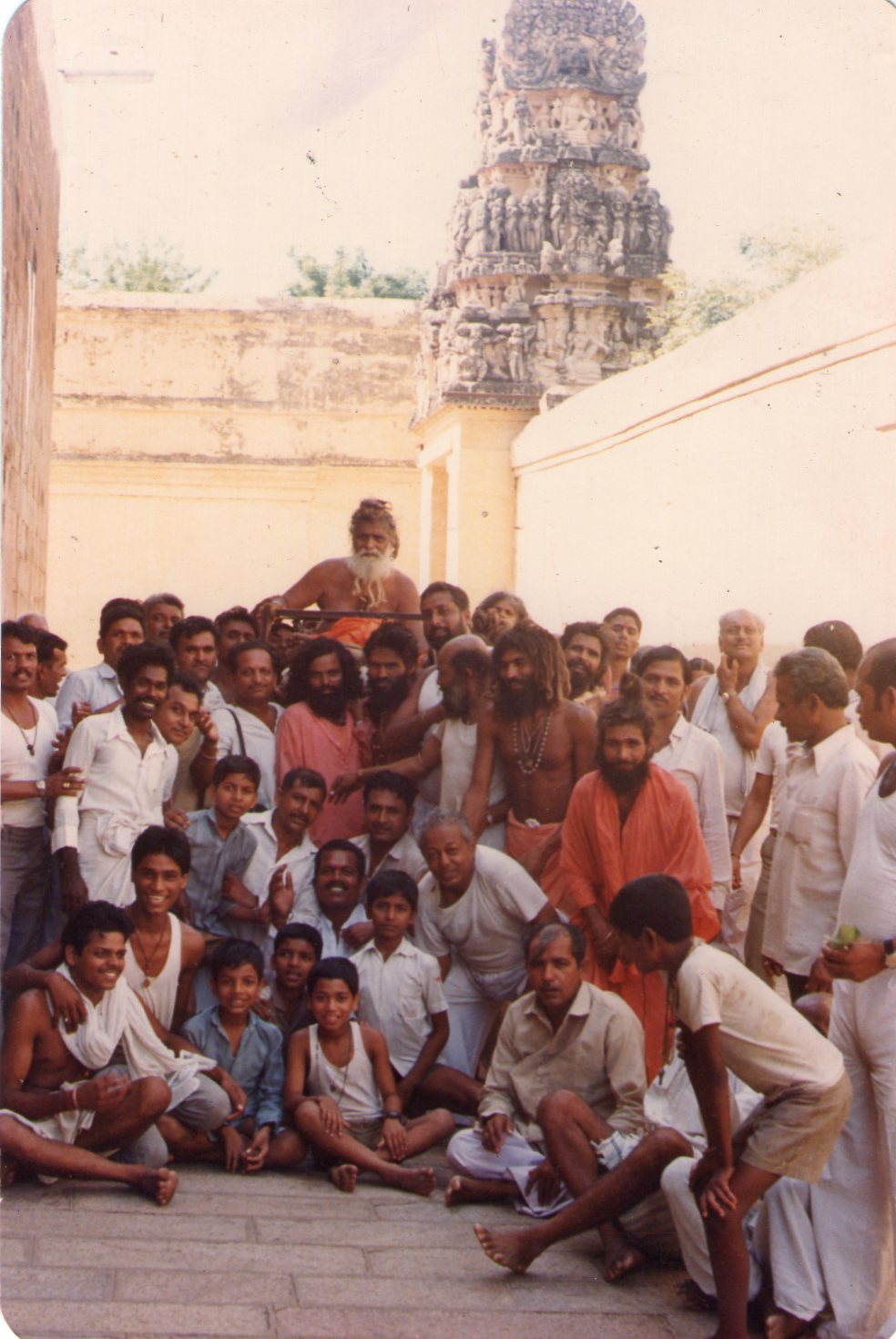 श्री श्री १००८ महामंडलेश्वर स्वामी परमानंदगिरीजी महाराज